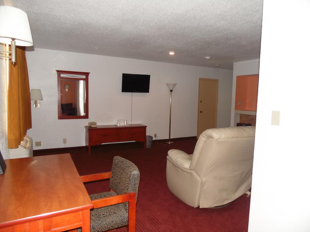 American Inn & Suites Boone Quarto foto